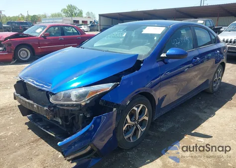 2021 Kia Forte Lxs z USA, uszkodzony, nr VIN 3KPF24AD4ME277261